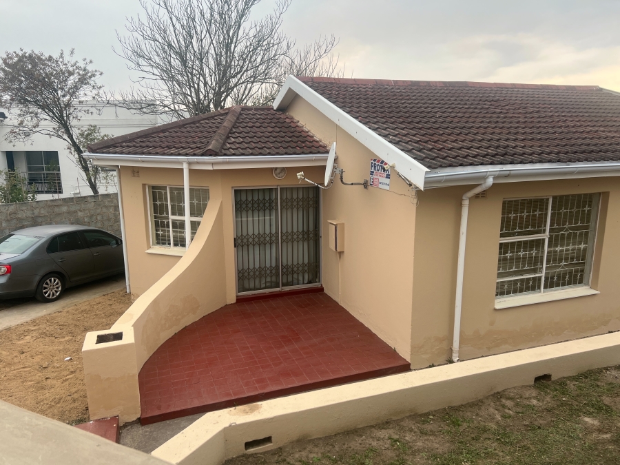 4 Bedroom Property for Sale in Northcrest Eastern Cape